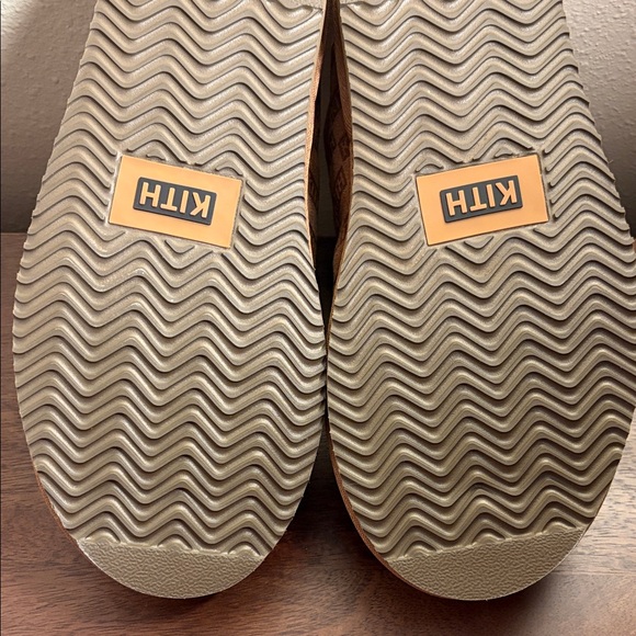 Kith Monogram Shearling Slippers in Loft color BRAND NEW NEVER WORN - Picture 8 of 11